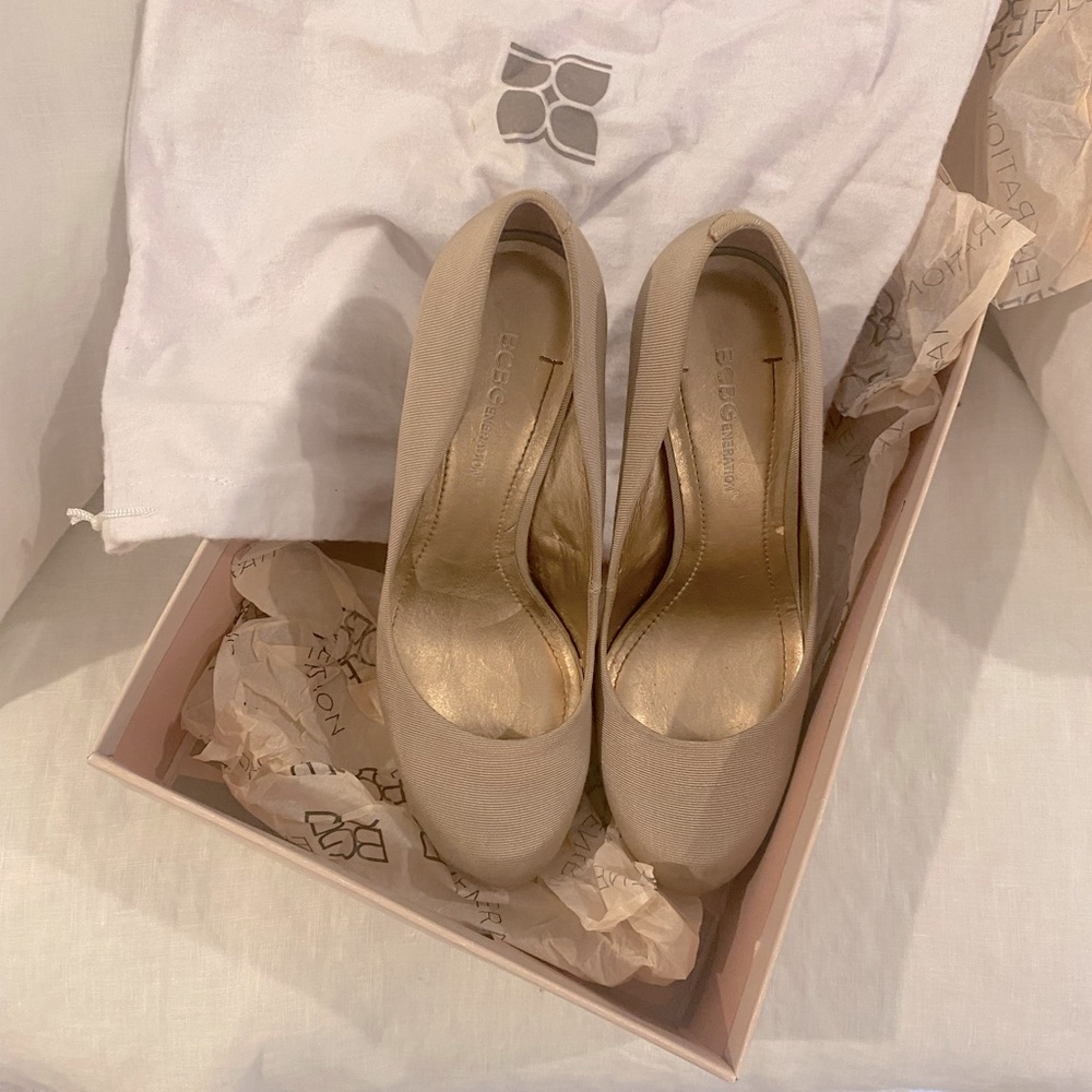 Bcbgeneration Capone Pebble Pump - image 2